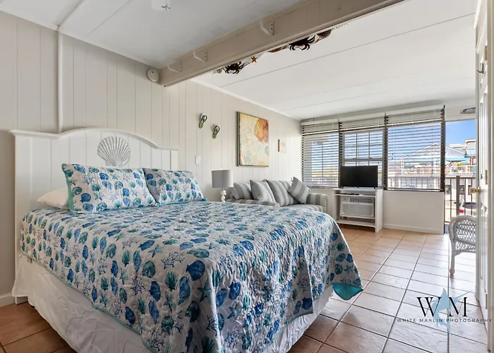 First Floor Near Jolly Roger And The Beach!